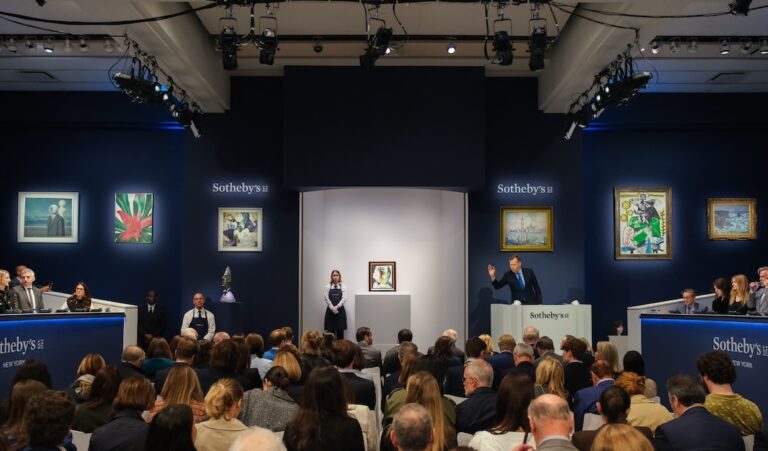 Buste Giacometti Flop, Lampe Wright Triomphe chez Sotheby's