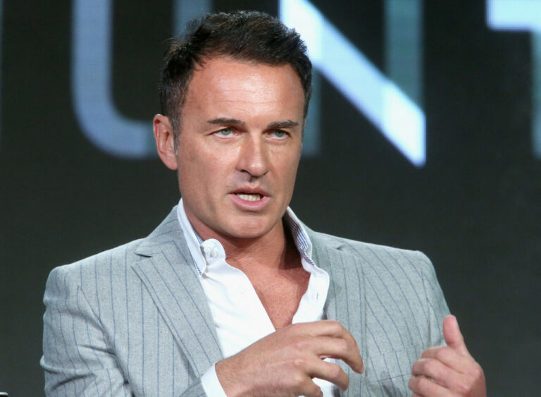 Julian McMahon, star de Nip/Tuck, s'éteint à 56 ans