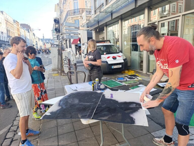 Découvrez les objets insolites graffés par Mos'art à Lille !
