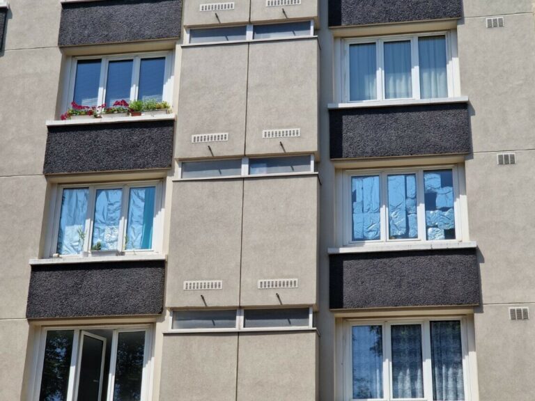 Île-de-France : associations poursuivent l'État pour HLM