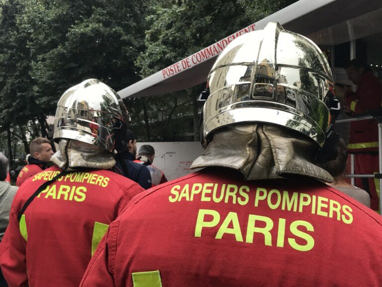 Incendie: sortie A104 bloquée toute la journée!