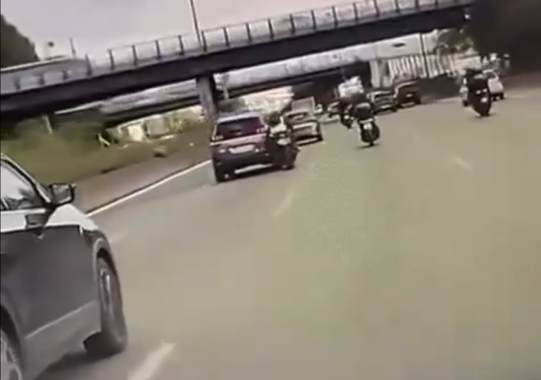 Accident à Paris : un motard frôle la mort avec la police