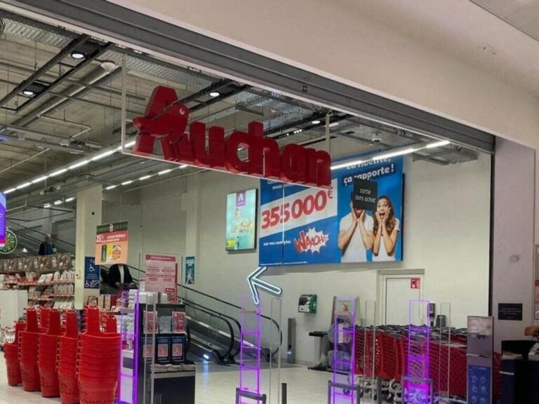 Blocage CGT : Auchan La Défense paralysé !