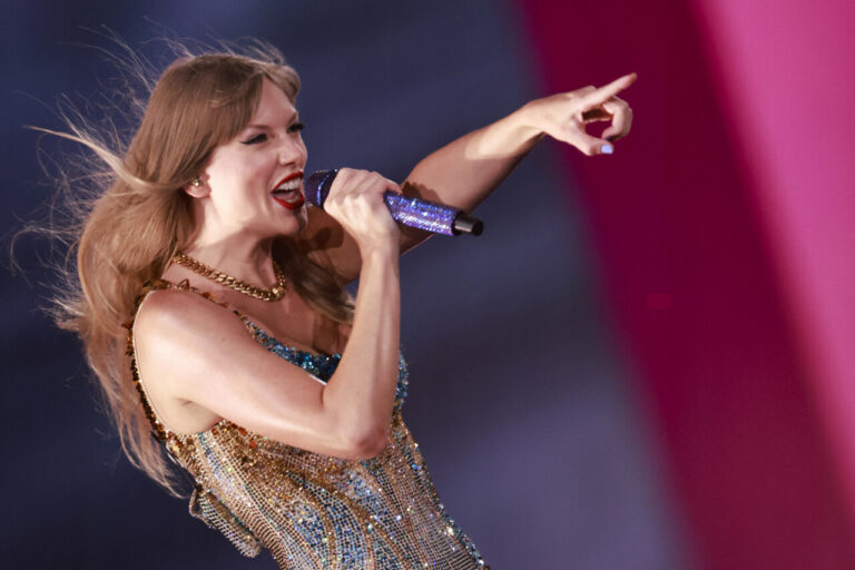 Découvrez le 12e album de Taylor Swift : Émouvant ou Ridicule ?
