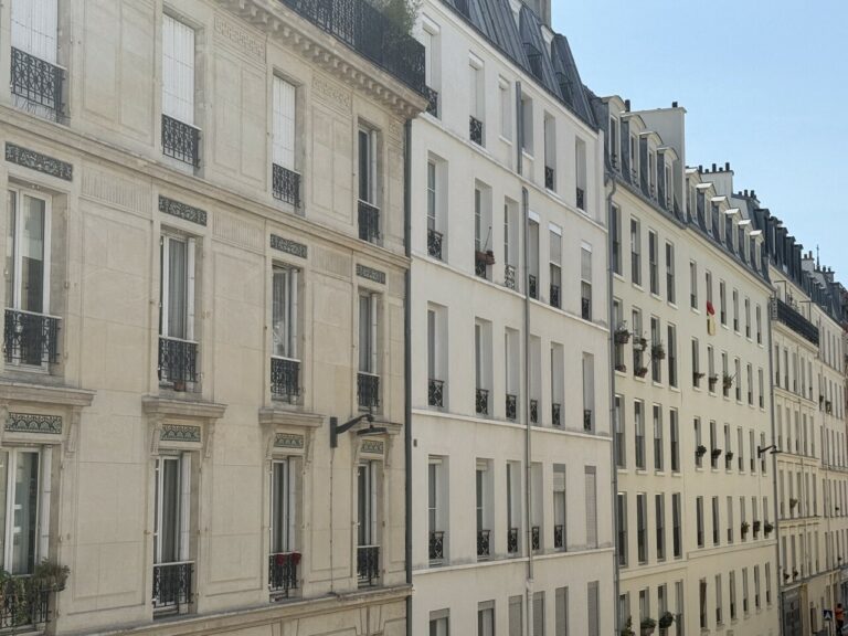 Immobilier : Paris cible le co-living après Airbnb