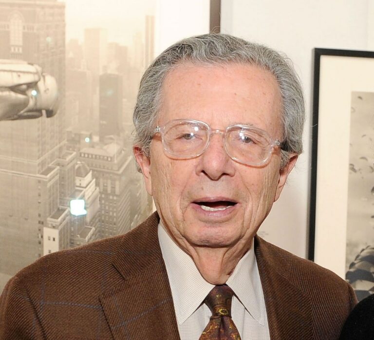 Milton Esterow, légende d'ARTnews, s'éteint à 97 ans