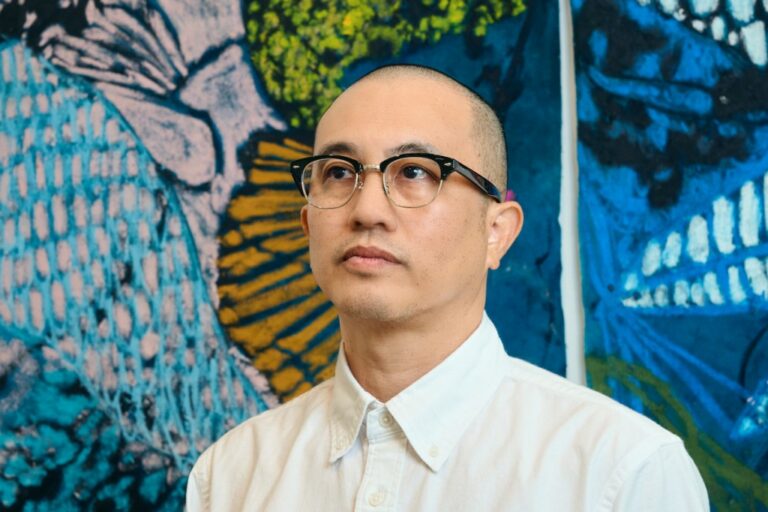 Naotaka Hiro: Corps Poussé à l'Extrême en Peinture