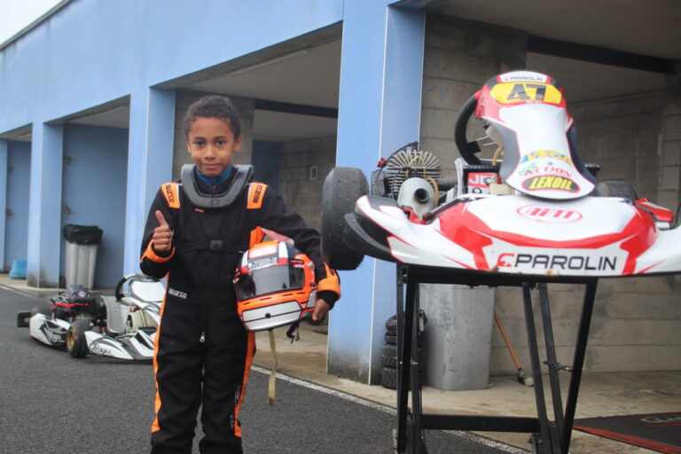 À 8 ans, Alexandre, le prodige du karting, évoque Hamilton