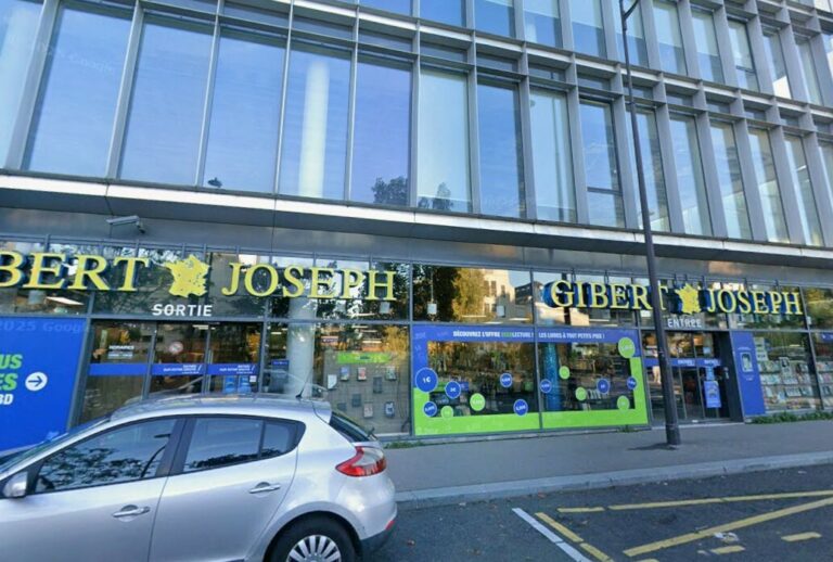 Fermeture choc chez Gibert à Paris : un employé s'insurge