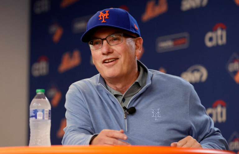 Le Propriétaire des Mets Vend les Toilettes en Or !