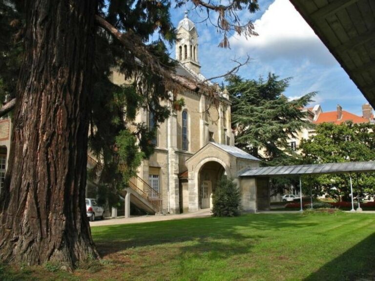 Scandale à Neuilly : Infirmière accusée de maltraitance