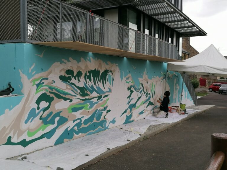 Une fresque locale : le défi de Laura, 22 ans !