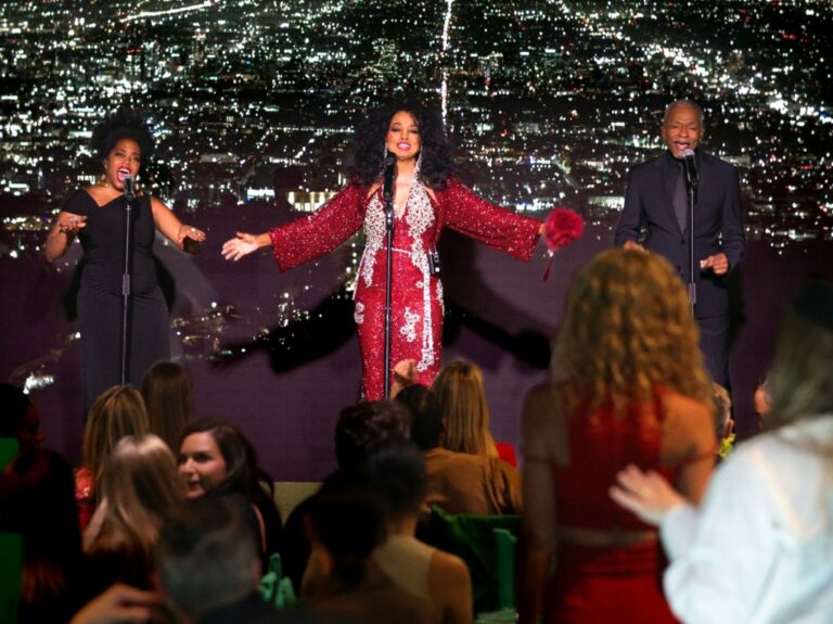 Diana Ross Éblouit à la Semaine de l'Art Miami