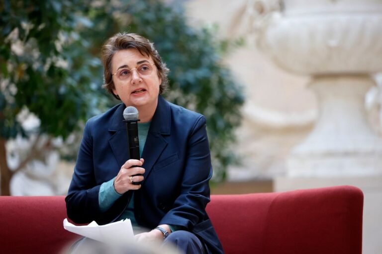 Le Louvre: Audition au Sénat sur un Scandale Secret