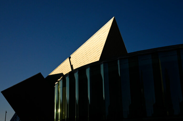 Scandale : Cambodge exige dossiers d'un historien d'art