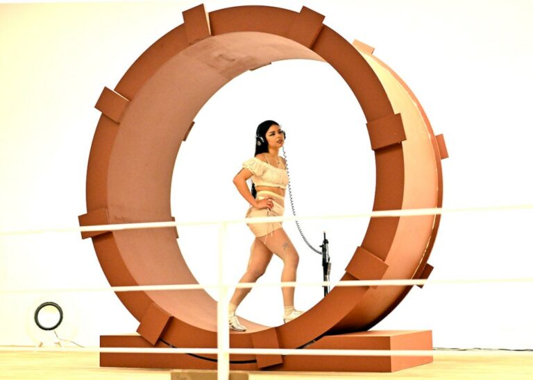 Jeffrey Deitch s'excuse : Artiste plagié par une star