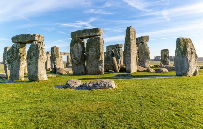 Nouveau Mystère : Stonehenge et Transport Humain ?