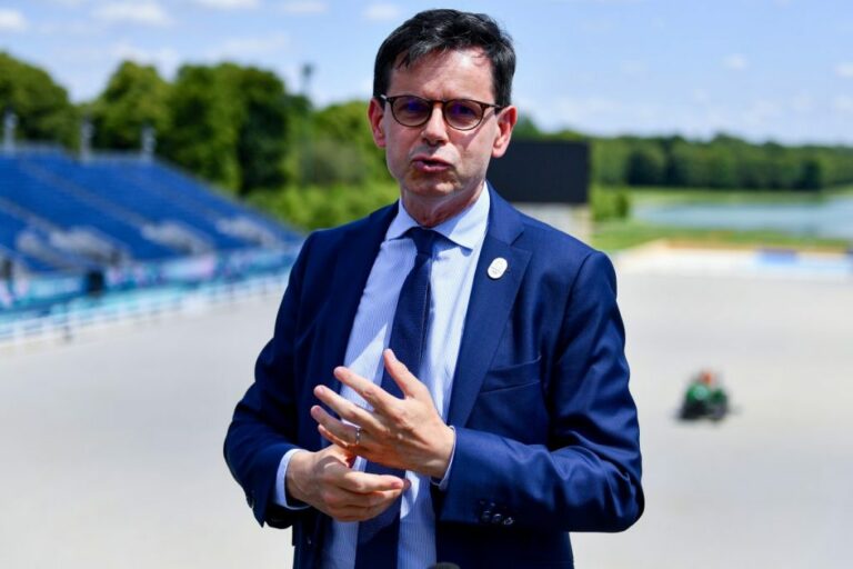 Christophe Leribault Succède à Des Cars au Louvre!