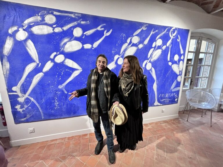 Découvrez les bonhommes blancs chez Triolet-Aragon !