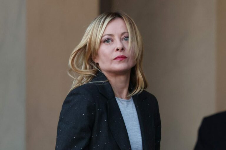 Fresco Ancien : Un PM Italien S'y Cache ? Découverte !