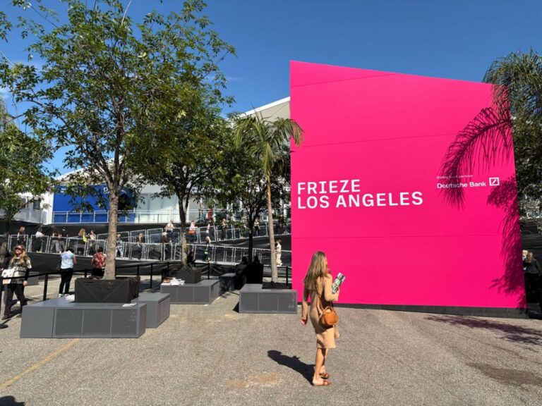Frieze LA: Booths Incontournables et Provocateurs