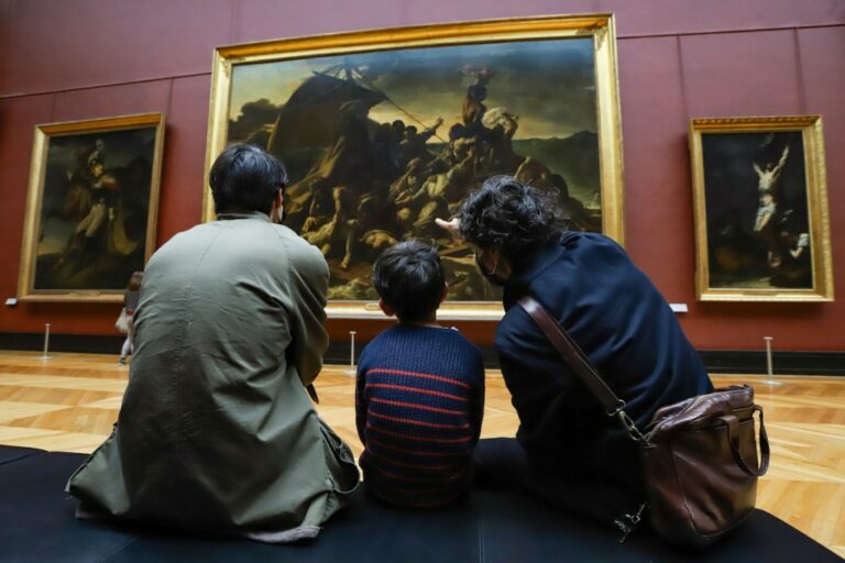 Fuite au Louvre : un tableau abîmé, la Joconde sauve