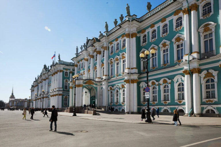 Archéologue Russe Arrêté en Pologne: Enquête Choc