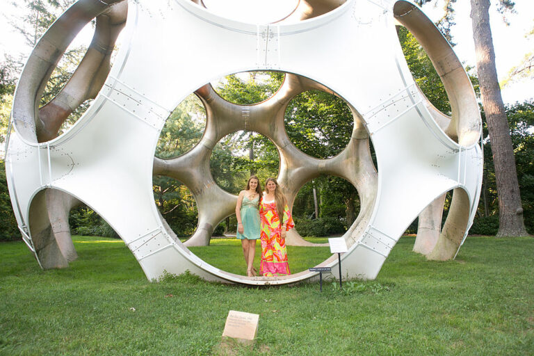 Effondrement du 'Fly’s Eye Dome' à Long Island !