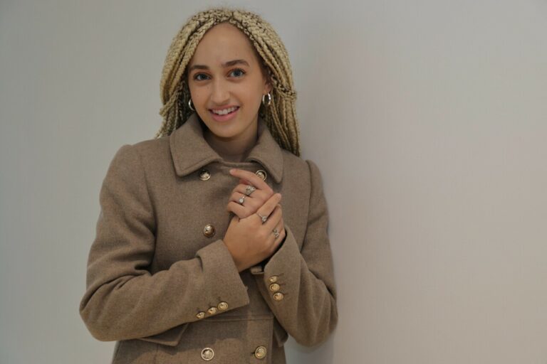 Une performance osée : Monroe partage les avis avec "Regarde !"