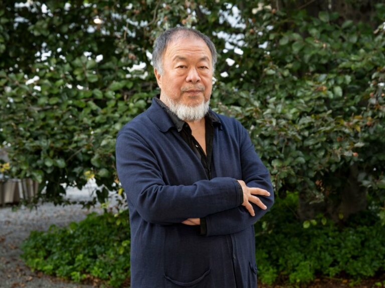 Ai Weiwei: Revivez sa Détention en Direct à Manchester