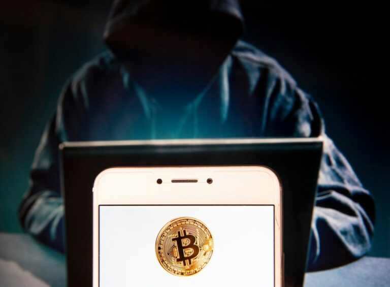 Arnaque Crypto: Faux Van Gogh, 23 Ans de Prison!