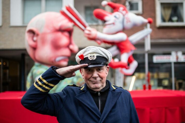 Artiste Allemand Emprisonné 8,5 Ans en Russie!