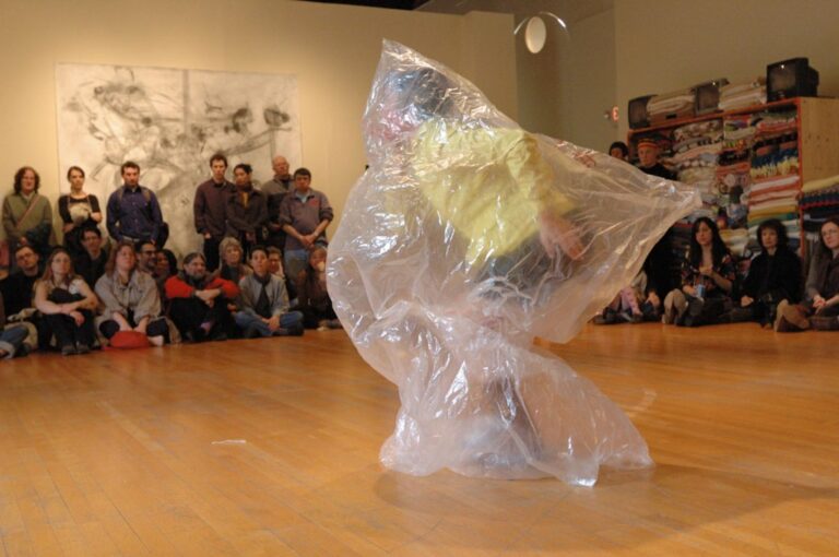 Découvrez Converge 45 : Artistes et Thème Révélés !