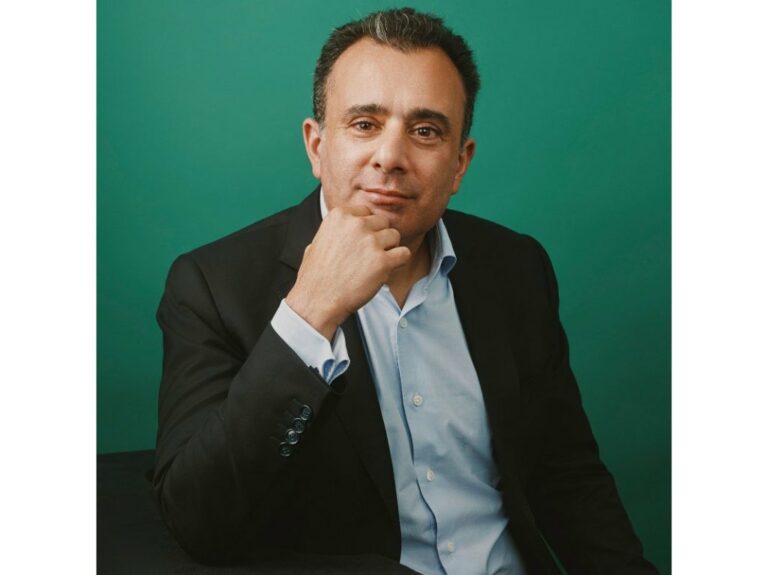 Frieze engage Frank Lasry, ex-Art Basel, comme COO
