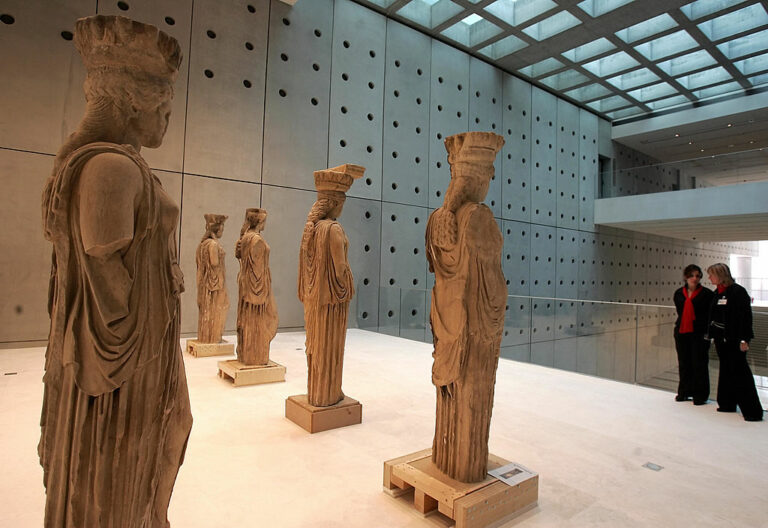 Grèce : Loi Choc Contre Falsification et Vandalisme