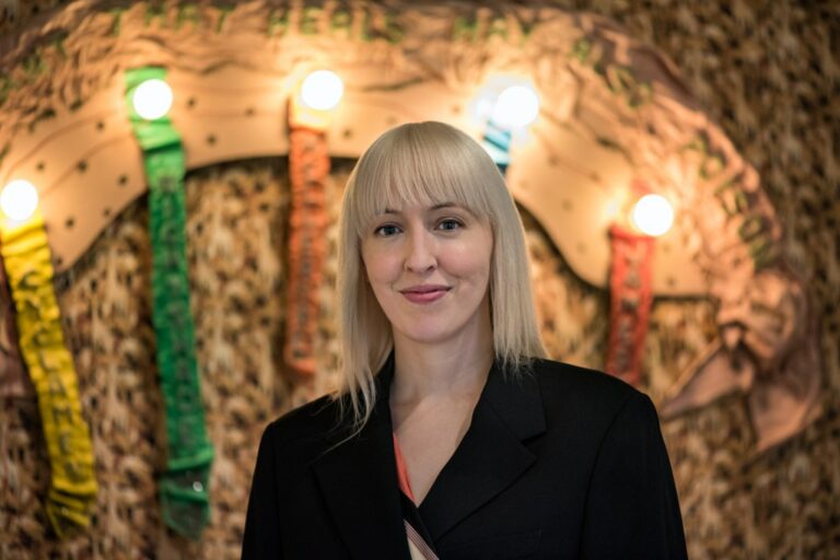 Montclair: Kate Kraczon Rejoint le Musée Après Licenciements