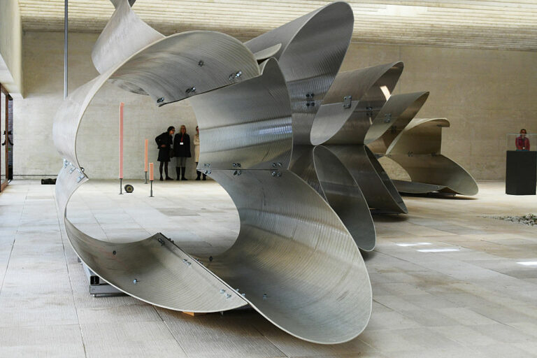 Siri Aurdal : L'artiste des matériaux industriels