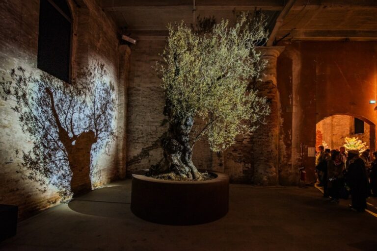 À Venise, des artistes bravent la censure pour Gaza