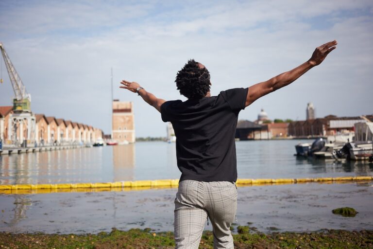 Les Secrets pour Créer la Biennale de Venise