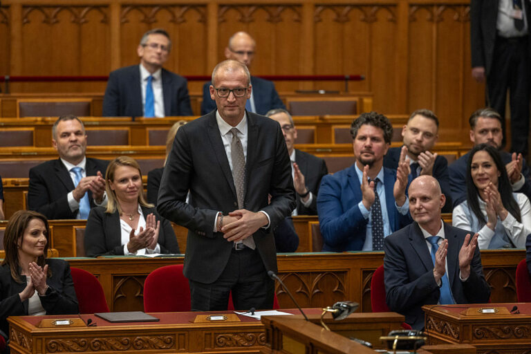 Nouveau Ministre Hongrois: Liberté Artistique !