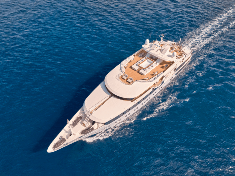 Art de Luxe : Exposition Inédite sur Yacht !