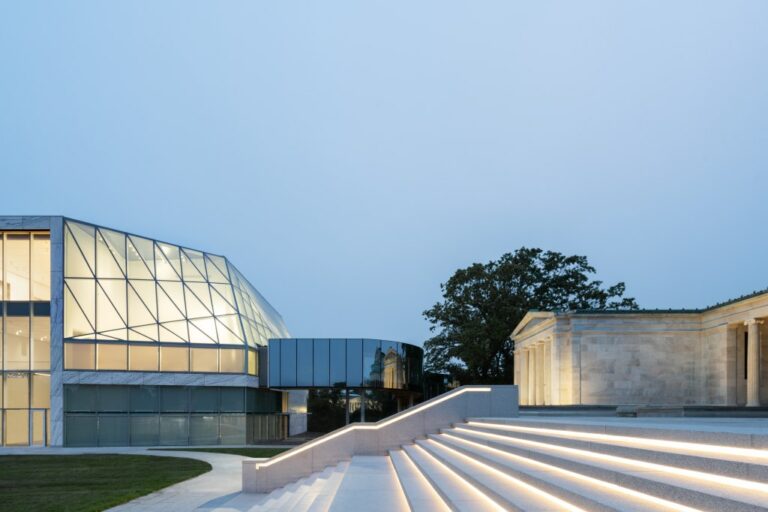 Musée Buffalo AKG accusé de licenciements illégaux
