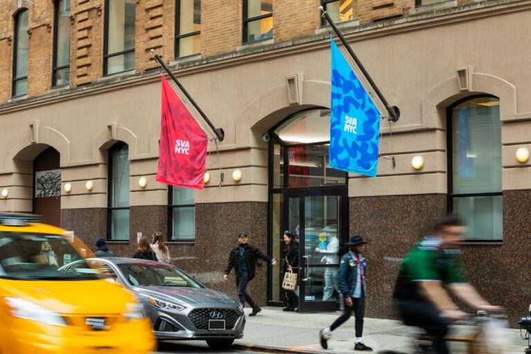 École d'Arts Visuels NY: Inscription en Chute Libre