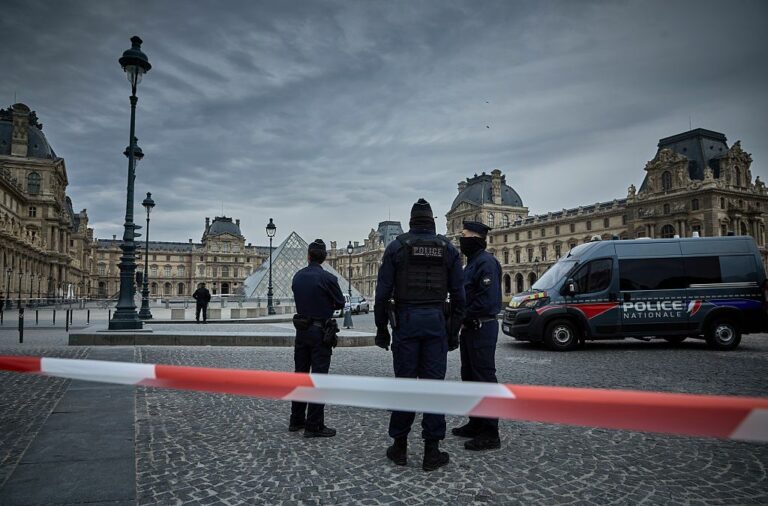 Europol : Vols de Musées Violents et Ballon Légendaire !