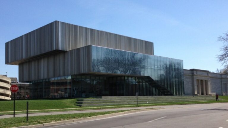 Le Speed Art Museum rend 24 objets aux tribus Cheyenne et Arapaho