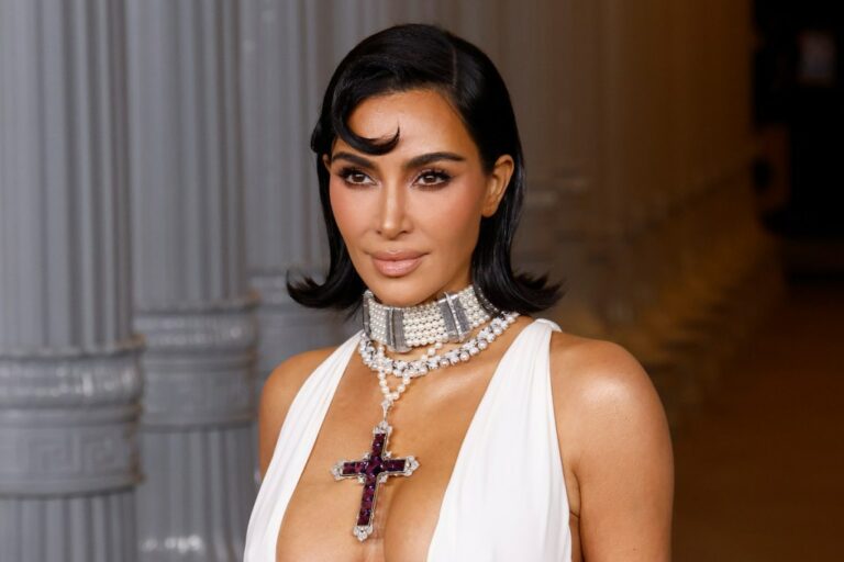 Kim Kardashian aurait acheté 4,9 millions de dollars. Peintures de Basquiat