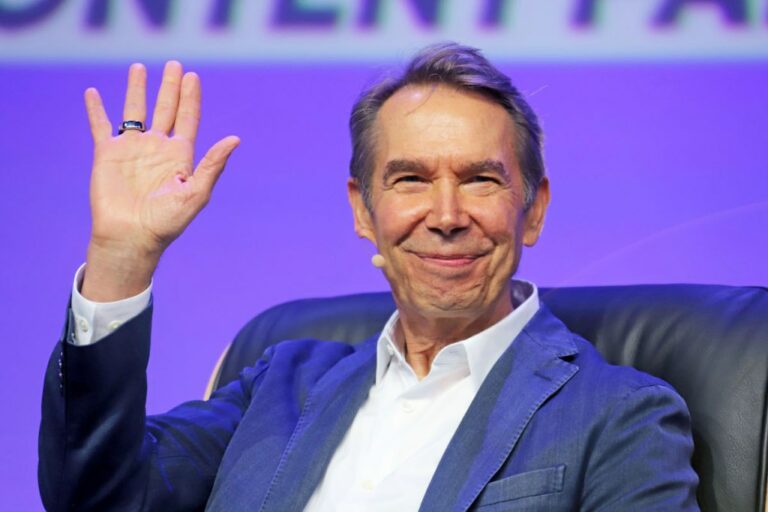 Jeff Koons ne travaillera pas de sitôt avec l’IA