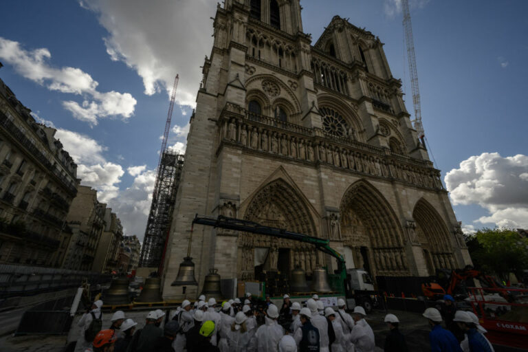 Des pierres de Notre-Dame en jeu pour sauver le patrimoine