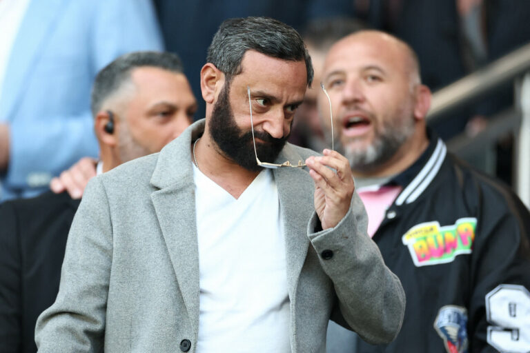 Cyril Hanouna révèle le nom intrigant de son show sur W9 !