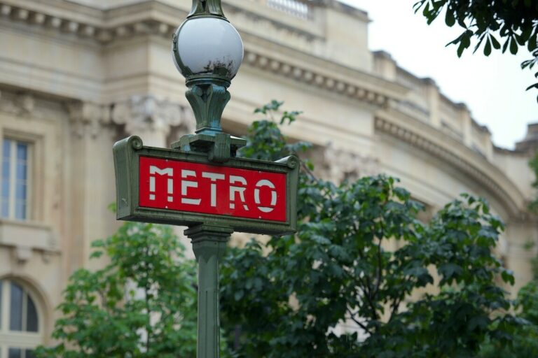 PSG-Inter : Stations de métro fermées par la police !